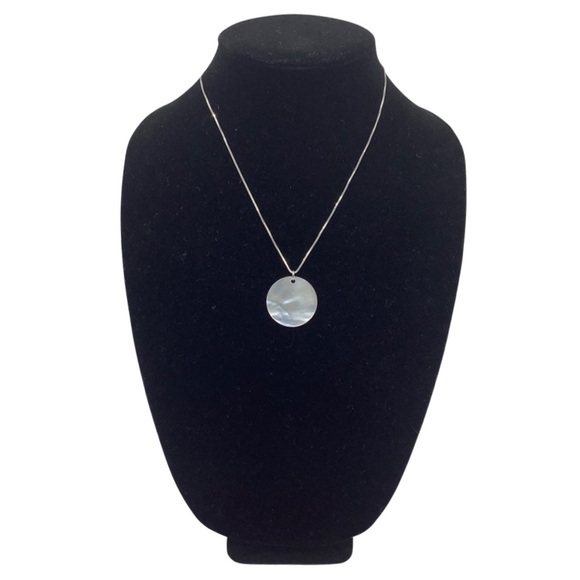 925 Italy Sterling Silver Mother Of Pearl Pendant Necklace, 18” - Picture 2 of 5